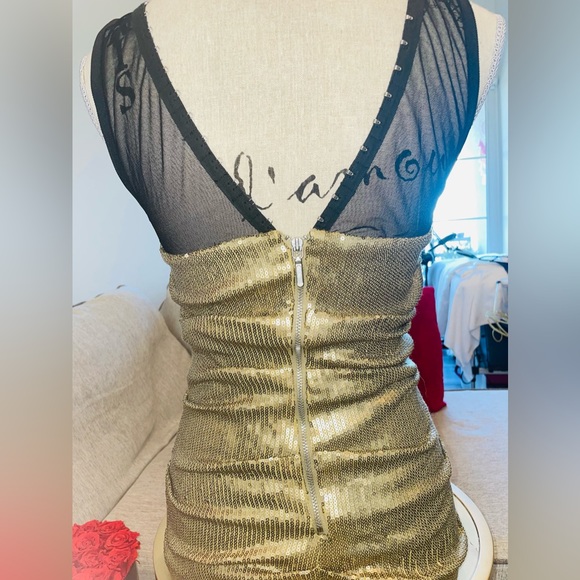 Super hot gold sequence dress with hook eye details worn once - Picture 5 of 7